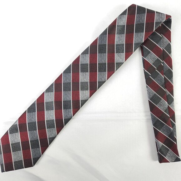 NWT Platinum Designs Plaid Gray Red Polyester Mens Tie 57" x 3.25" - Picture 1 of 6